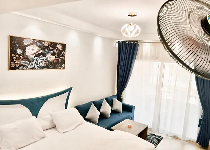 Apartmanhotel Florenza Khamsin Gurdaka